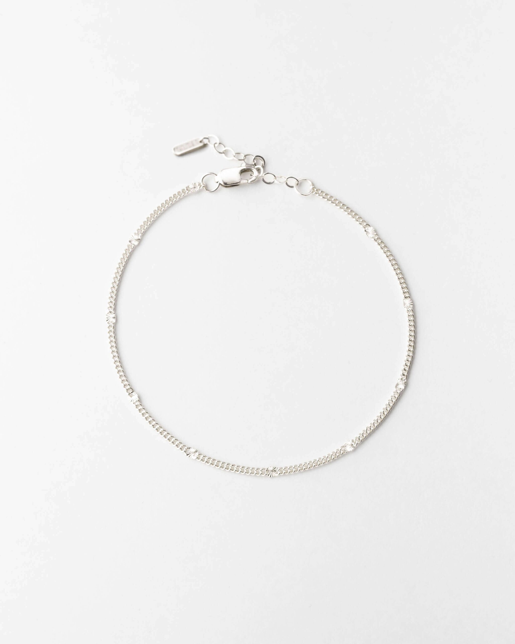 radiant-bracelet-gldn-1.jpg